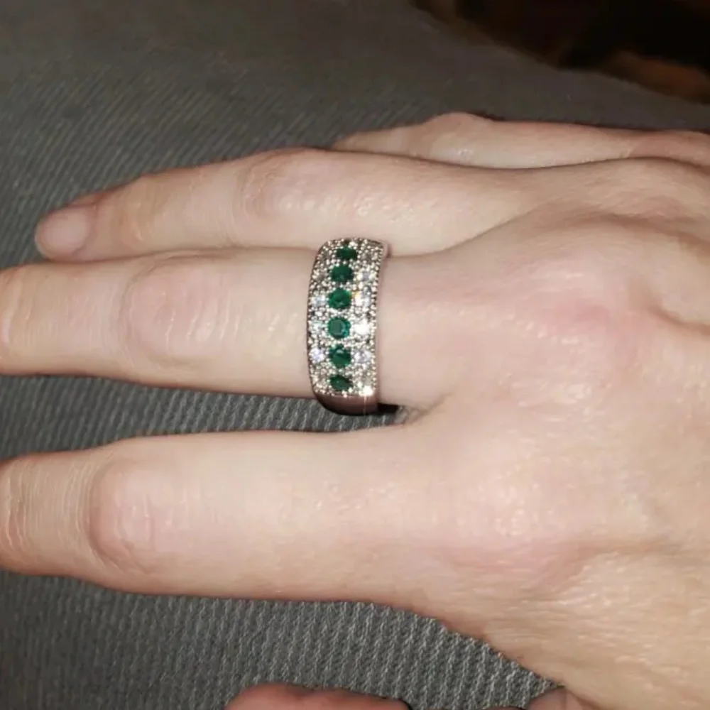 Emerald Silver Band Ring - NEW - SIZE 7